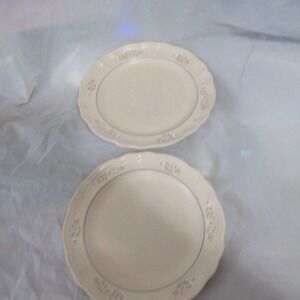 Pfaltzgraff Rememberance 10.5"  Dinner Plates Set 2 Cream Pink Floral Scalloped